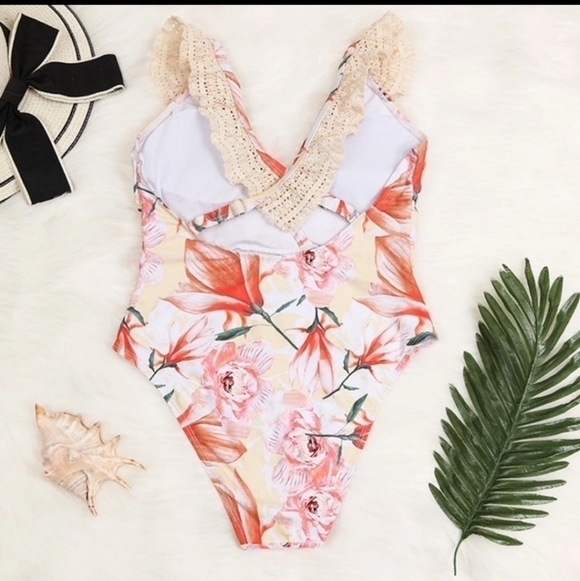 Floral & Eyelet Lace One Piece Swimsuit - Picture 4 of 13